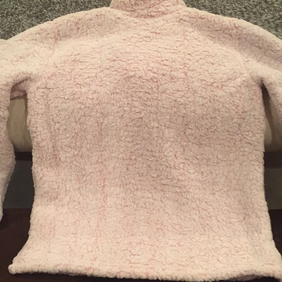 Fluffy soft pink pullover - Picture 3 of 3